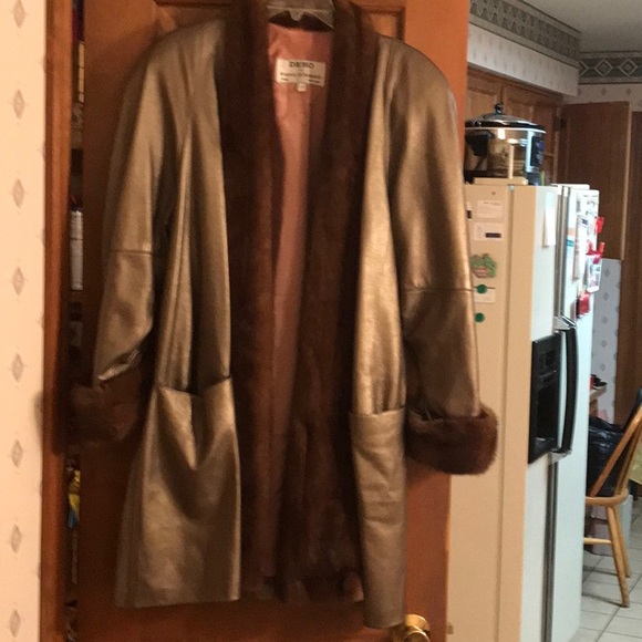 DERO leather and mink swing coat - Picture 1 of 6